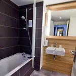 Ibis Styles Centre 3*