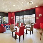 Ibis Styles Centre 3*