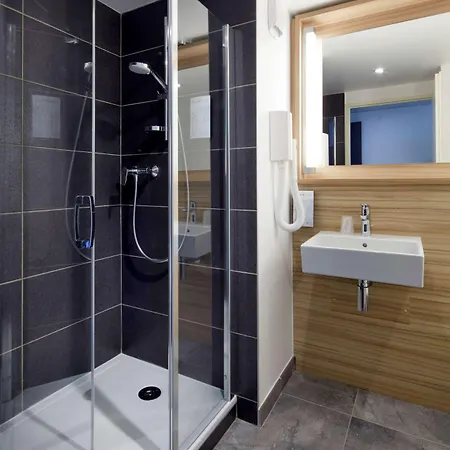 Ibis Styles Centre 3*