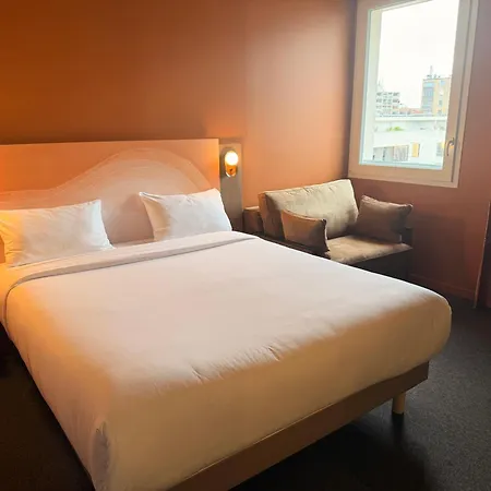 Ibis Styles Centre Hotel 3*