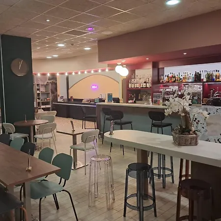 Ibis Styles Centre 3* Ales