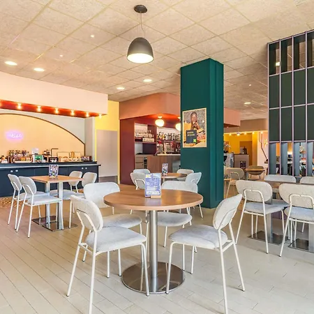 Ibis Styles Centre Отель