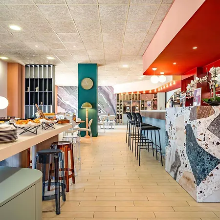 فندق Ibis Styles Centre ليْ