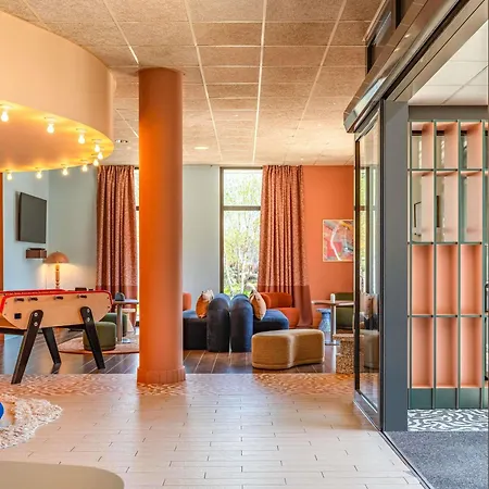 Ibis Styles Centre 3*