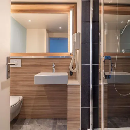 Hotel Campanile Centre - Cévennes 3*