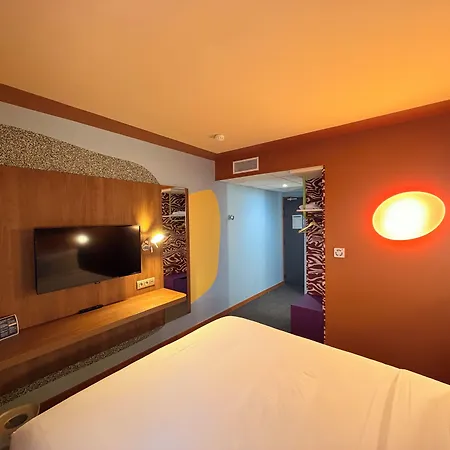 Ibis Styles Centre 3*
