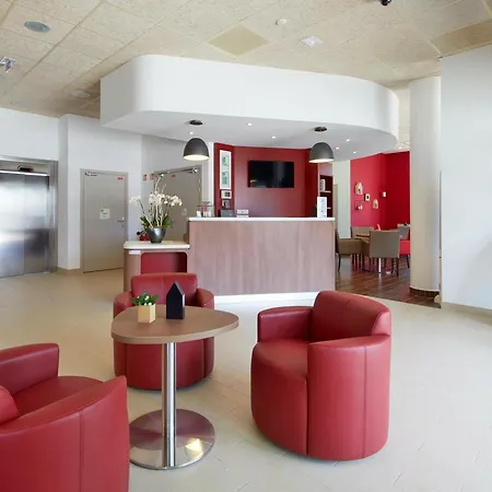 Hotel Campanile Centre - Cevennes