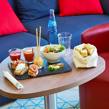 Campanile Centre - Cevennes Hotel 3*