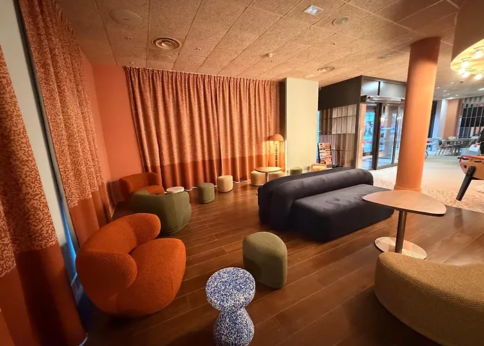 Hotel Campanile Centre - Cévennes 3*