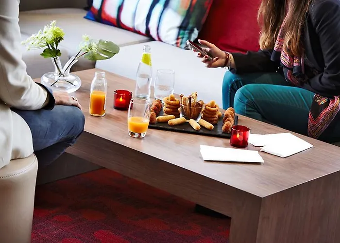 Hotel Campanile Centre - Cévennes 3*